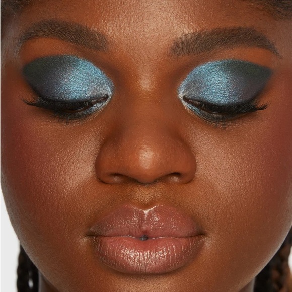 Tarte glamazon™ Amazonian clay eyeshadow palette - Picture 5 of 7